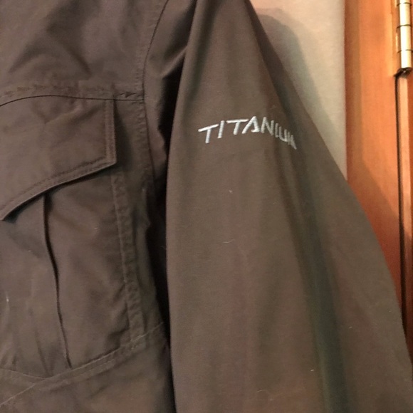 Columbia Titanium lined winter ski/board jacket - Picture 2 of 3